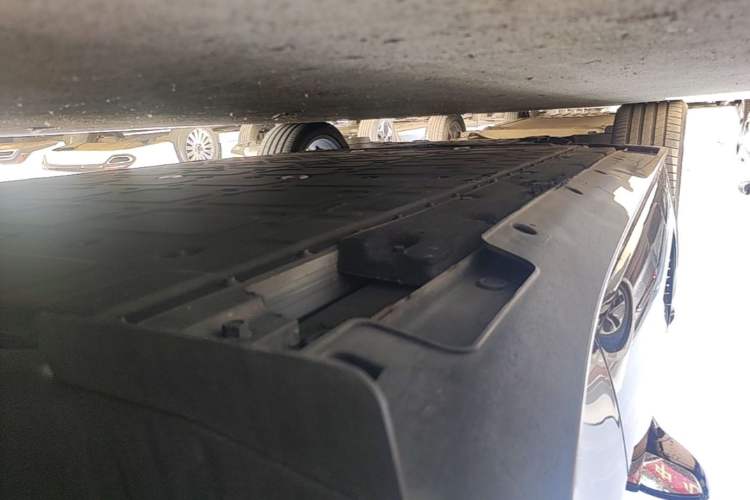 Used NETA GT 2023 560 Left Side Sill