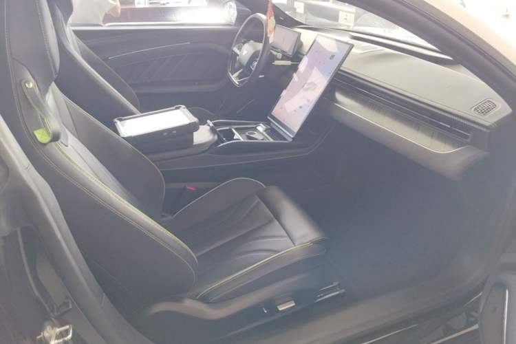 Used NETA GT 2023 560 Right Front Seat