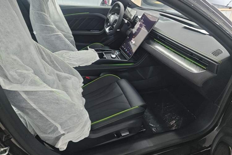 Used NETA GT 2023 560 Right Front Seat