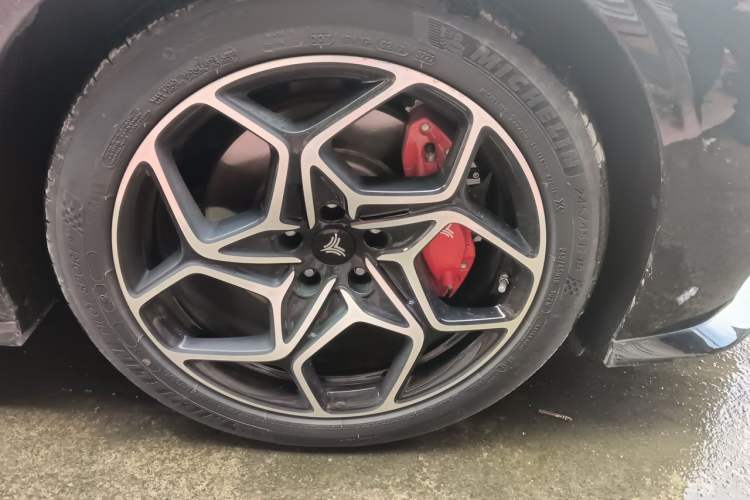 Used NETA GT 2023 580 AWD Right Front Wheel Hub