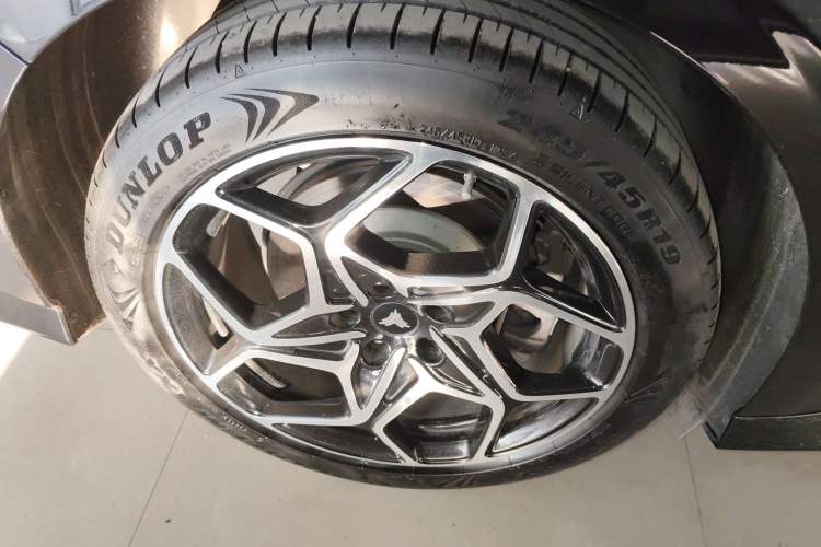 Used NETA GT 2023 560 Lite Right Rear Wheel Hub