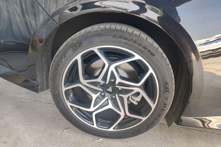 Used NETA GT 2023 560 Right Rear Wheel Hub