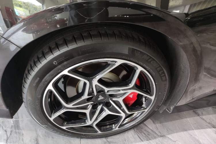 Used NETA GT 2023 580 AWD Right Rear Wheel Hub