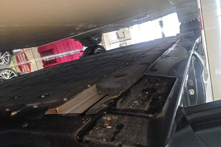 Used NETA GT 2023 560 Right Side Sill