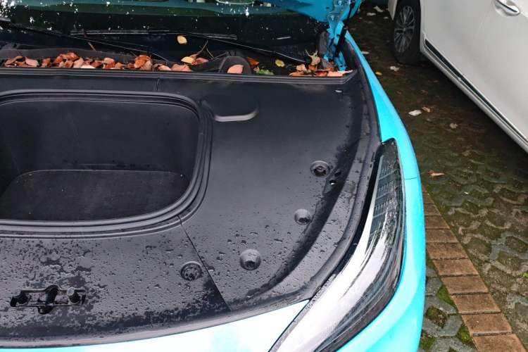 Used NETA GT 2023 580 AWD Engine Bay Left