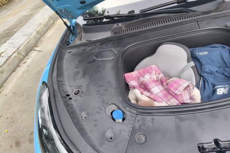 Used NETA GT 2023 580 AWD Engine Bay Right