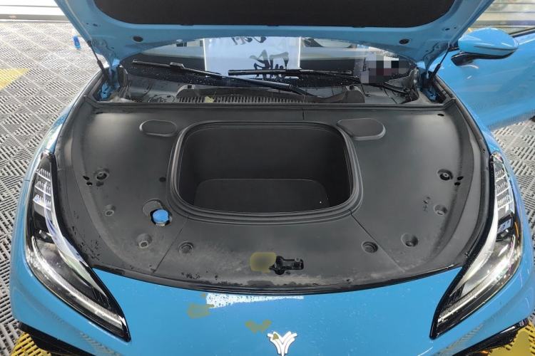 Used NETA GT 2023 560 Engine Bay