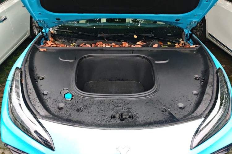 Used NETA GT 2023 580 AWD Engine Bay