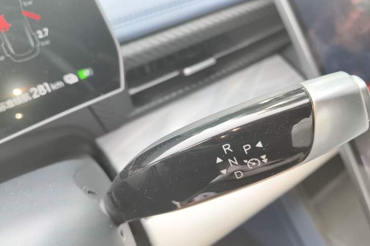 Used NETA GT 2023 580 AWD Gear Lever