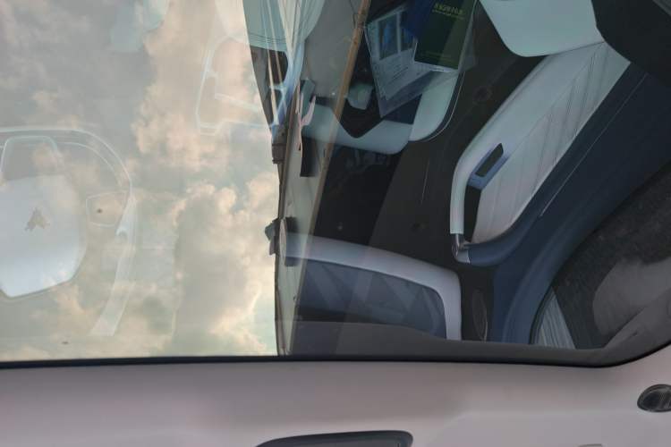 Used NETA GT 2023 580 AWD Headliner