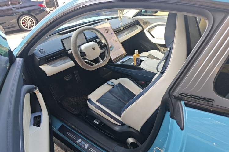 Used NETA GT 2023 560 Left Front Seat