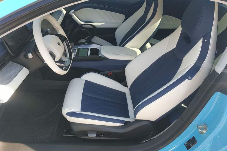 Used NETA GT 2023 560 Left Front Seat