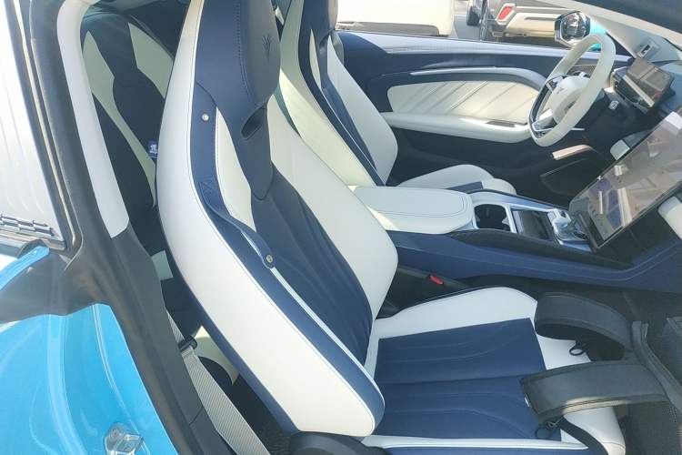 Used NETA GT 2023 560 Right Front Seat