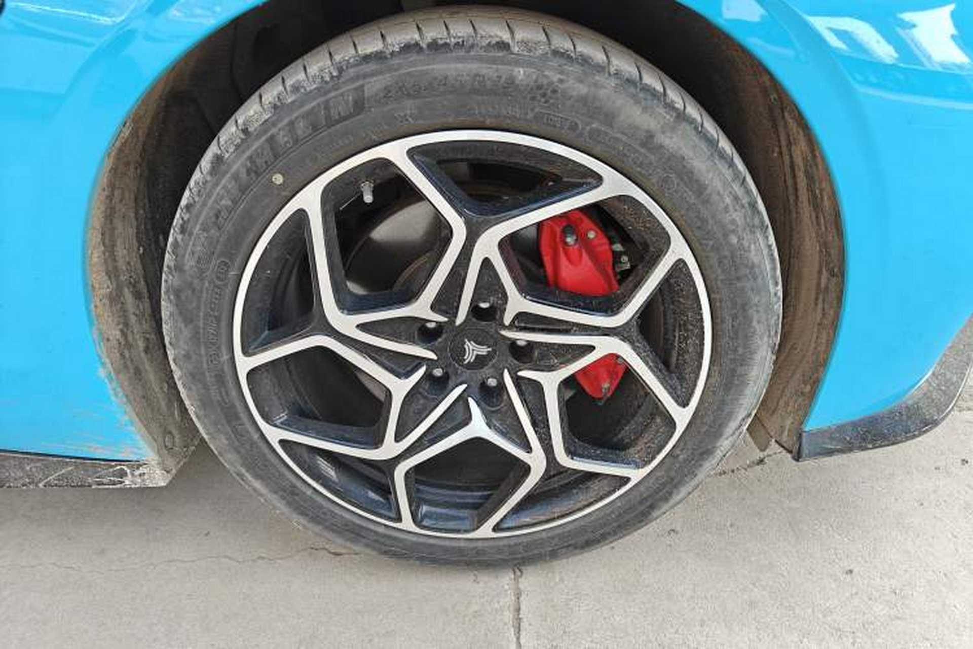 Used NETA GT 2023 580 AWD Right Front Wheel Hub