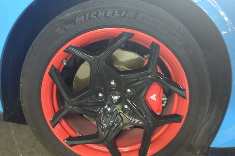 Used NETA GT 2023 580 AWD Right Front Wheel Hub