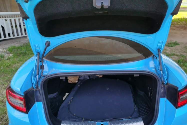 Used NETA GT 2023 580 AWD Trunk