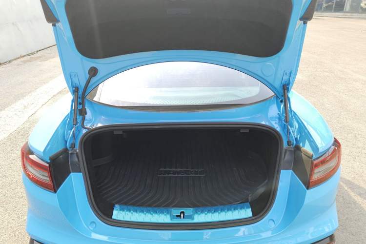 Used NETA GT 2023 560 Trunk