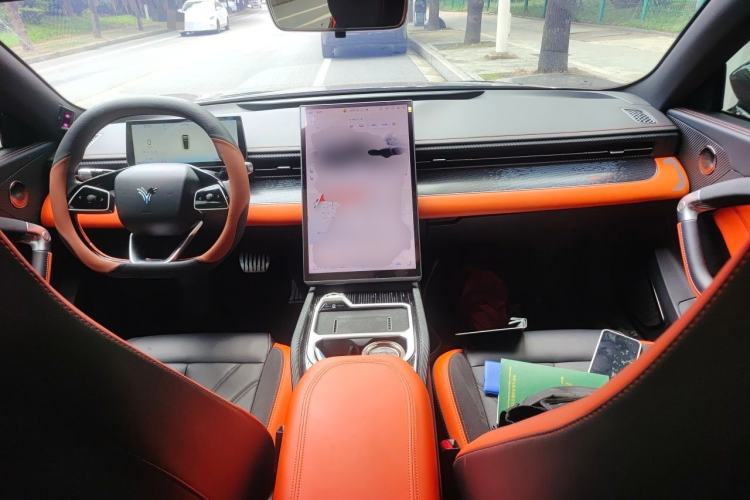 Used NETA GT 2023 580 AWD Center Console