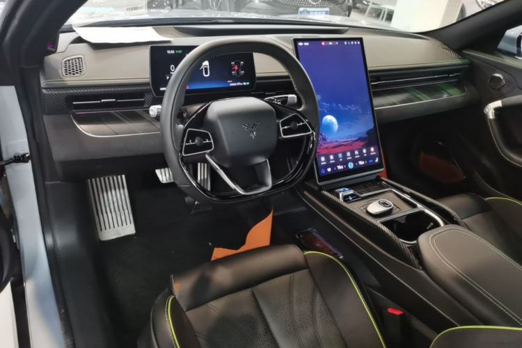 Used NETA GT 2023 560 Center Console