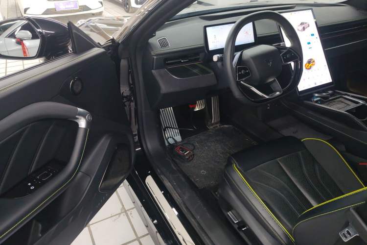Used NETA GT 2023 580 AWD Driver Seat