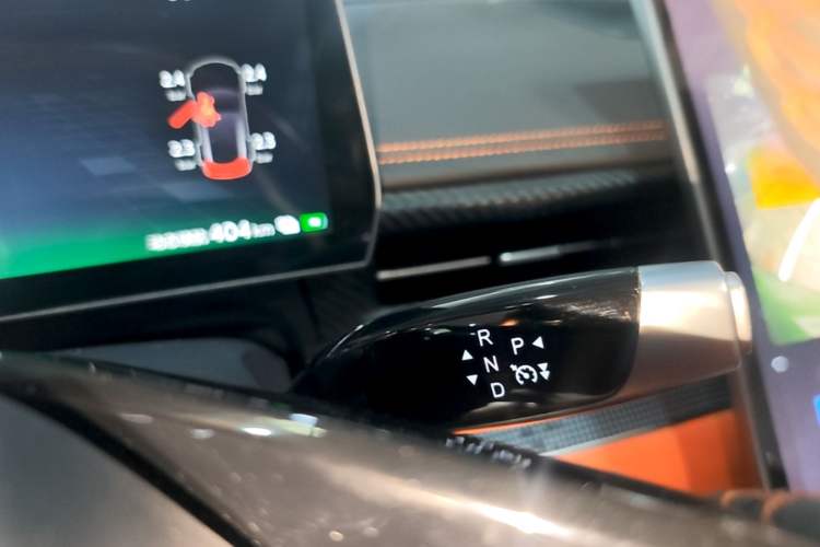Used NETA GT 2023 580 AWD Sport Edition Gear Lever