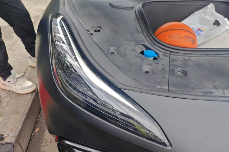 Used NETA GT 2023 580 AWD Right Front Headlight