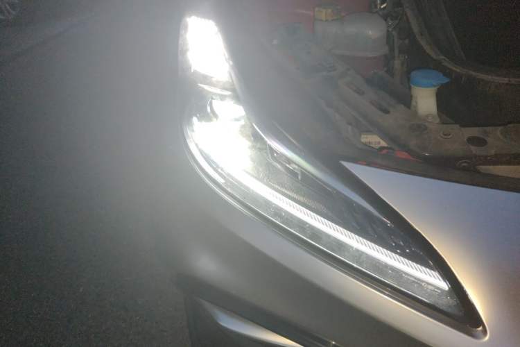 Used NETA GT 2023 580 AWD Right Front Headlight