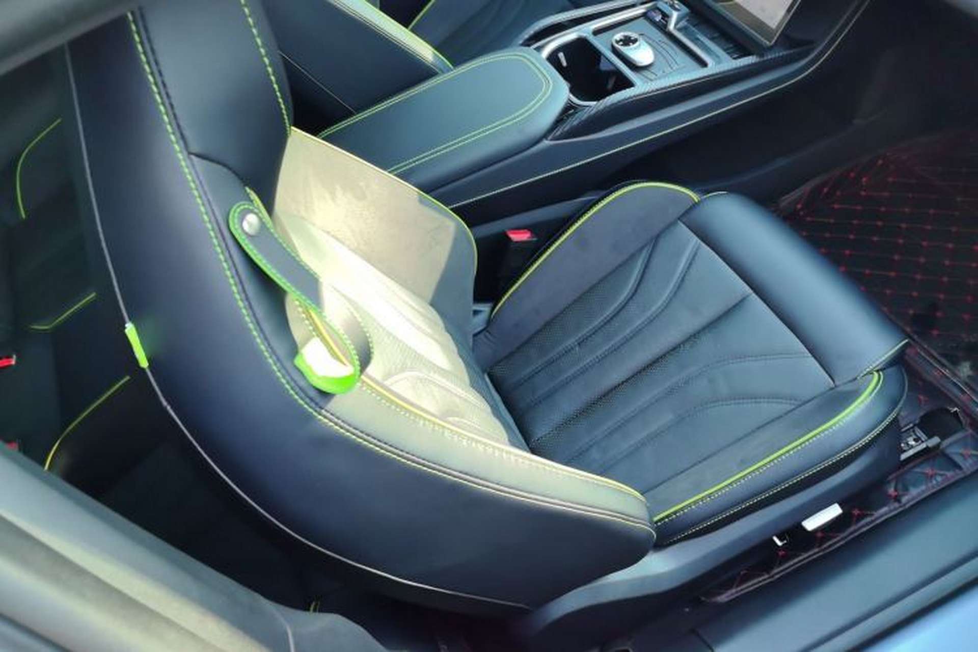 Used NETA GT 2023 560 Right Front Seat