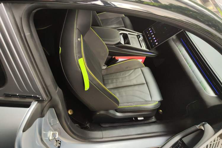 Used NETA GT 2023 560 Right Front Seat