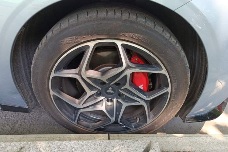 Used NETA GT 2023 580 AWD Right Front Wheel Hub