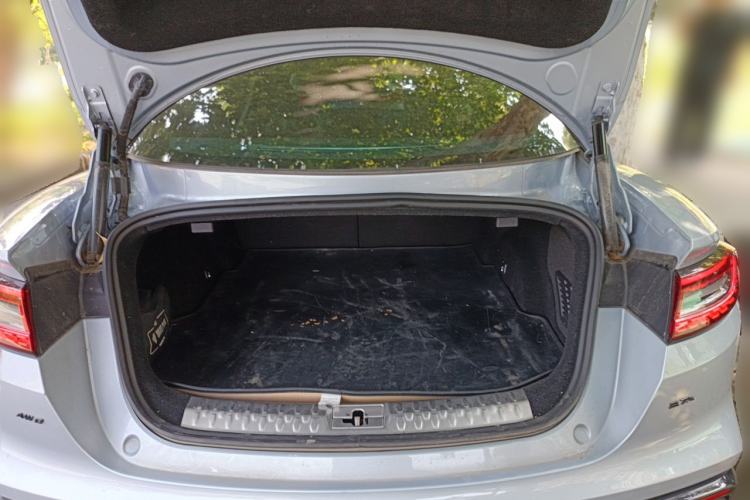 Used NETA GT 2023 580 AWD Trunk