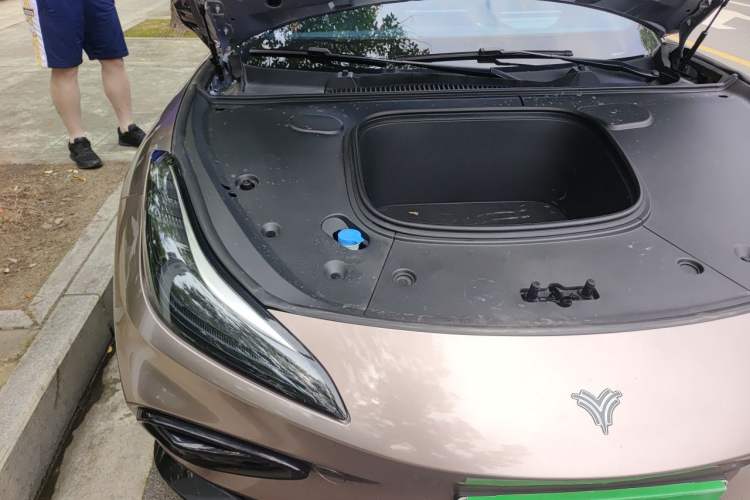 Used NETA GT 2023 580 AWD Engine Bay Right
