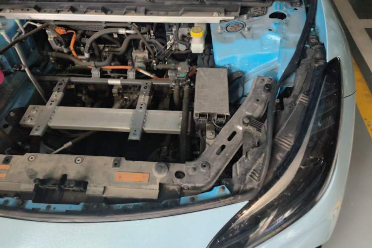 Used NETA GT 2023 560 Engine Bay Left
