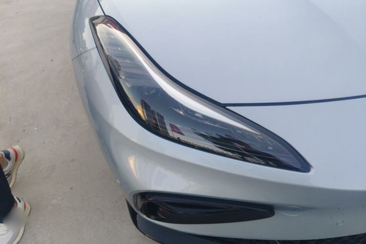 Used NETA GT 2023 580 AWD Right Front Headlight