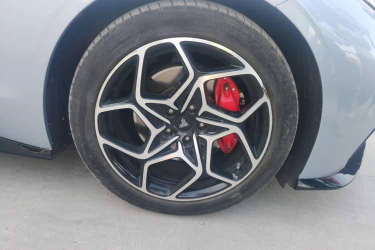 Used NETA GT 2023 580 AWD Right Front Wheel Hub