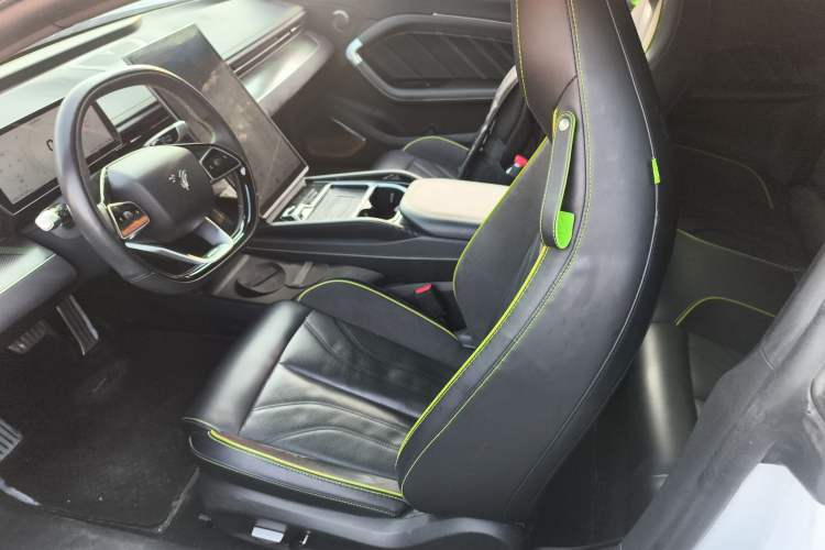 Used NETA GT 2023 560 Left Front Seat
