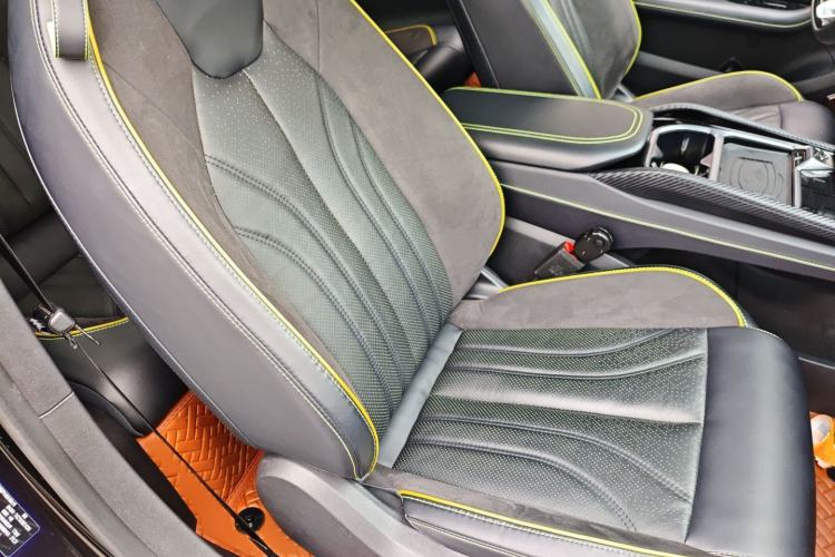 Used NETA GT 2023 560 Right Front Seat