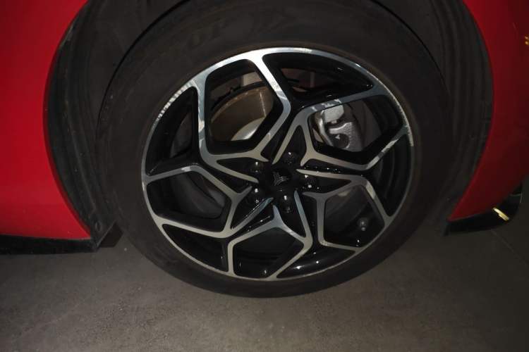 Used NETA GT 2023 560 Right Front Wheel Hub