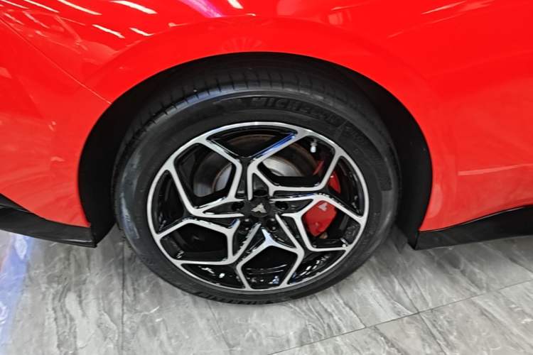 Used NETA GT 2023 580 AWD Right Rear Wheel Hub