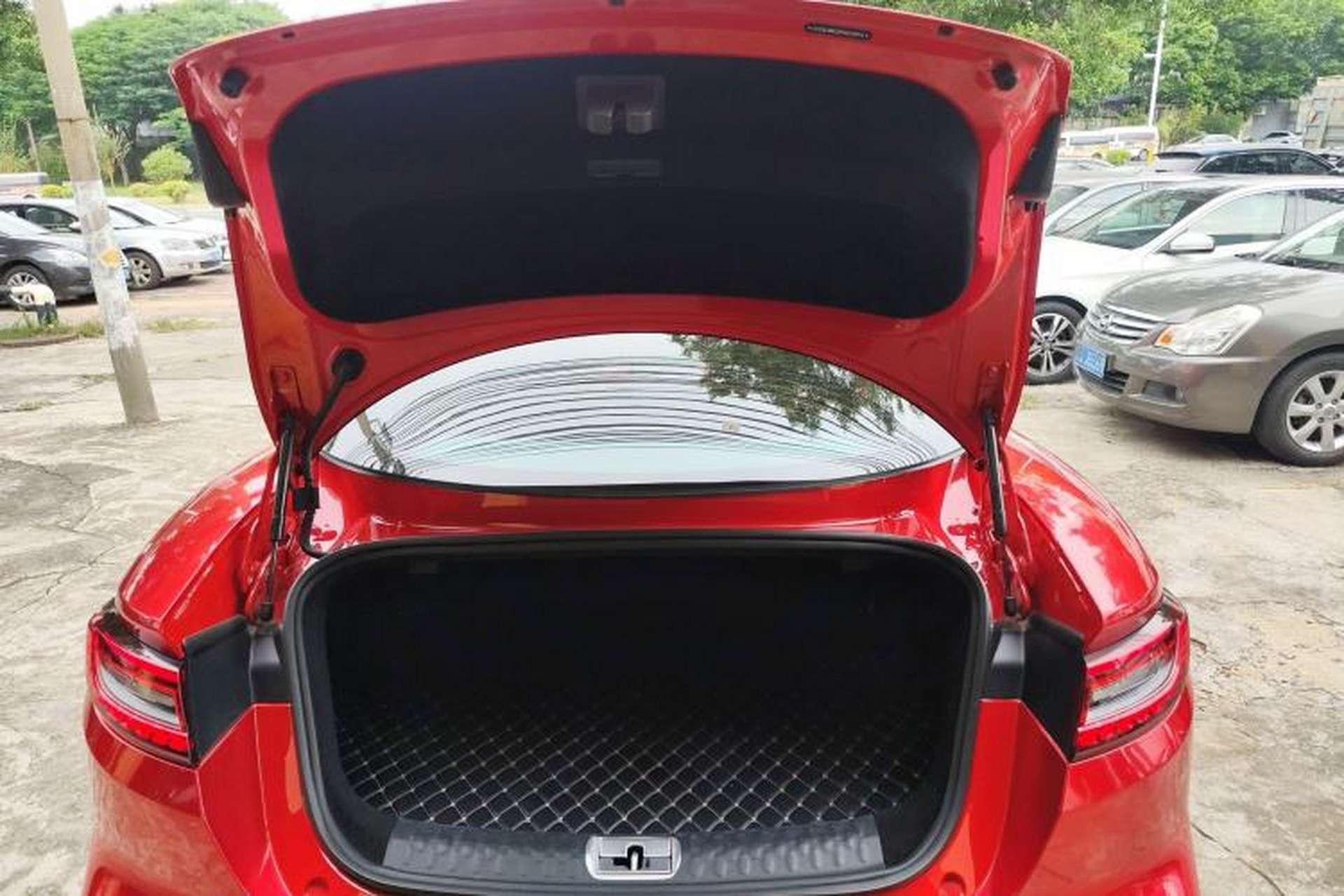 Used NETA GT 2023 560 Trunk