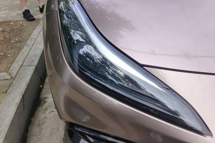Used NETA GT 2023 580 AWD Right Front Headlight