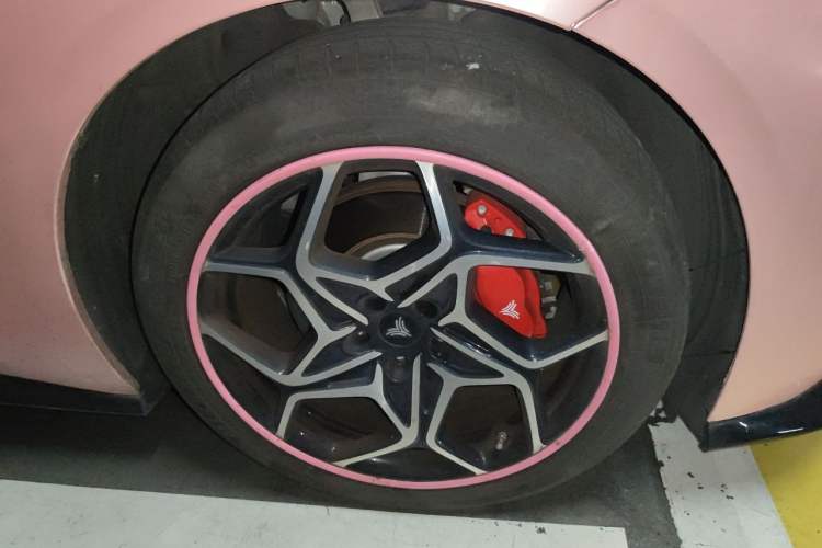 Used NETA GT 2023 580 AWD Right Front Wheel Hub