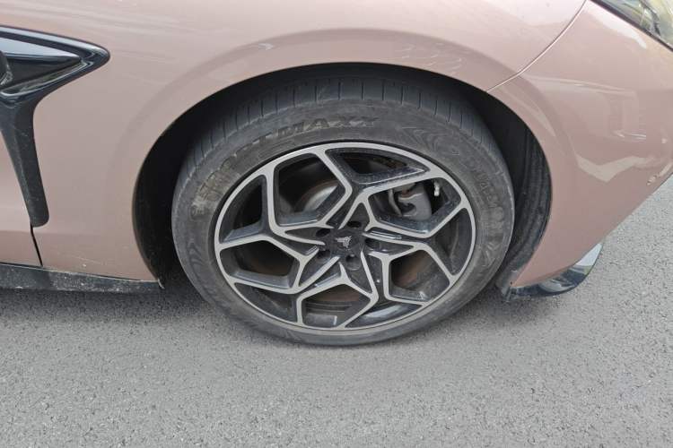 Used NETA GT 2023 560 Right Front Wheel Hub