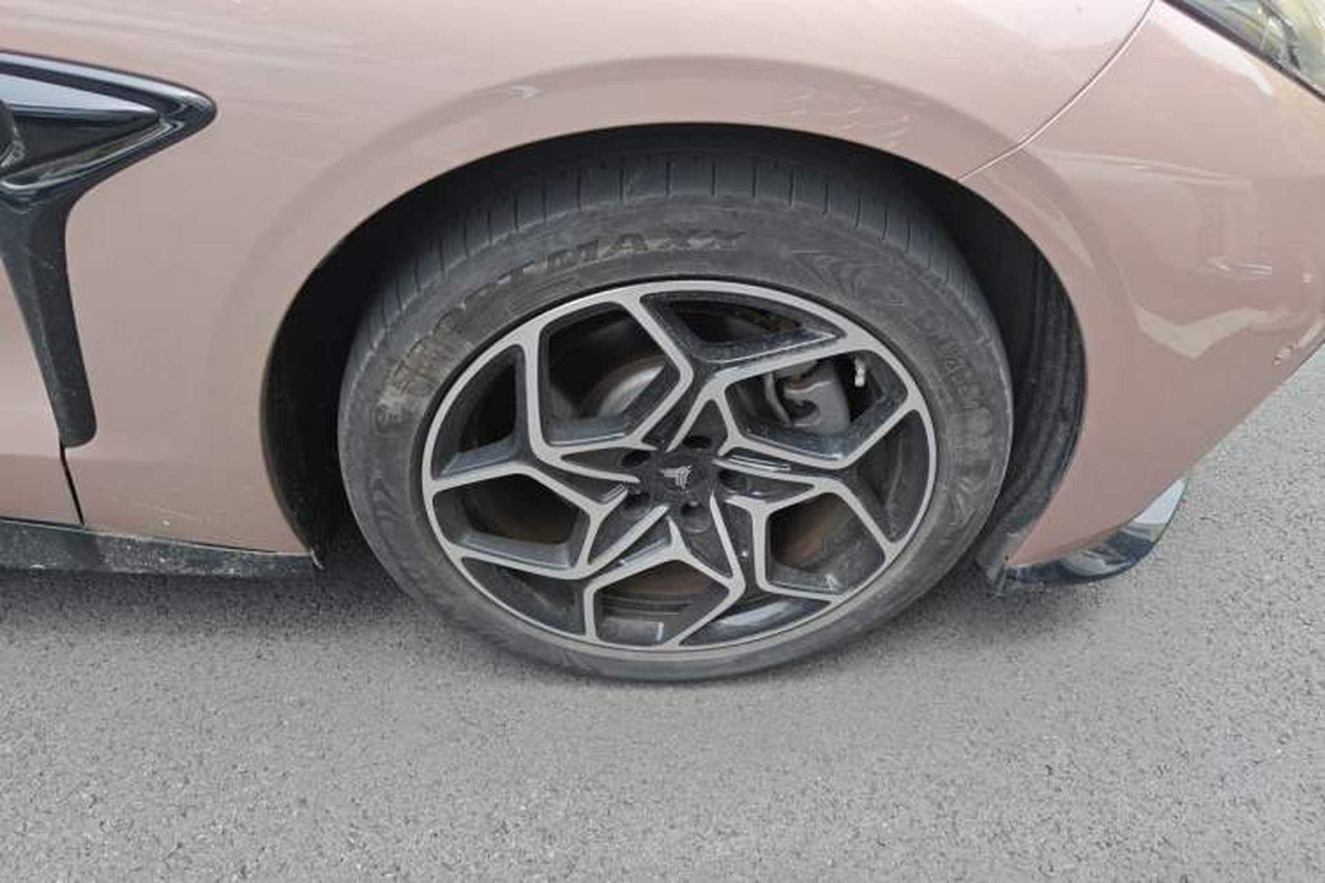Used NETA GT 2023 560 Right Front Wheel Hub