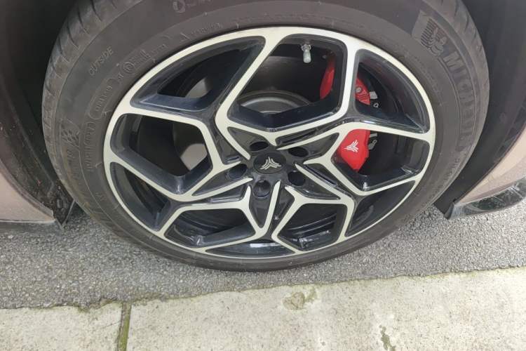 Used NETA GT 2023 580 AWD Right Front Wheel Hub