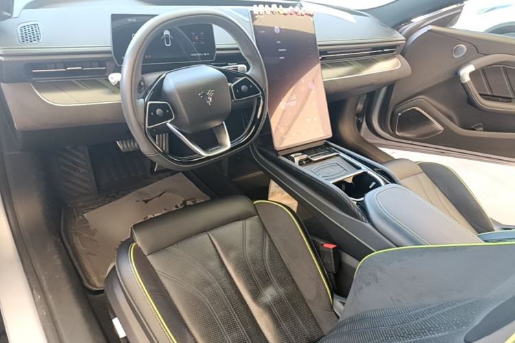 Used NETA GT 2023 560 Center Console
