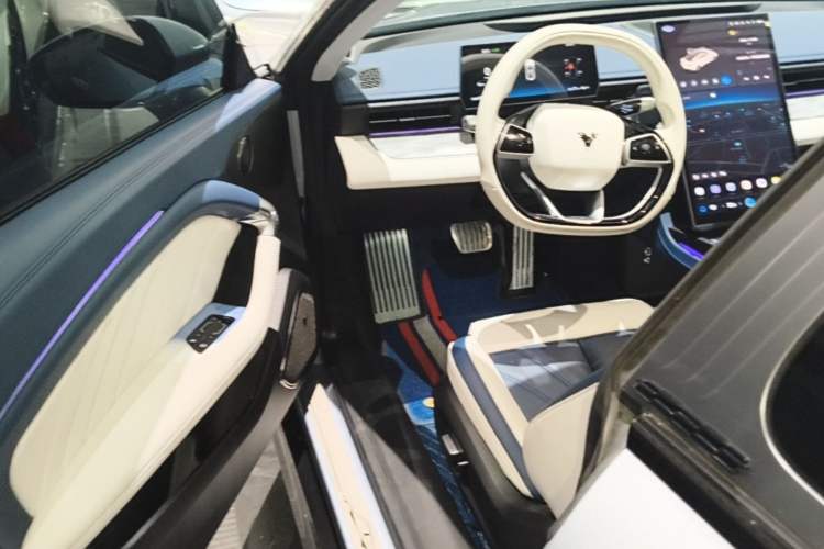 Used NETA GT 2023 580 AWD Driver Seat
