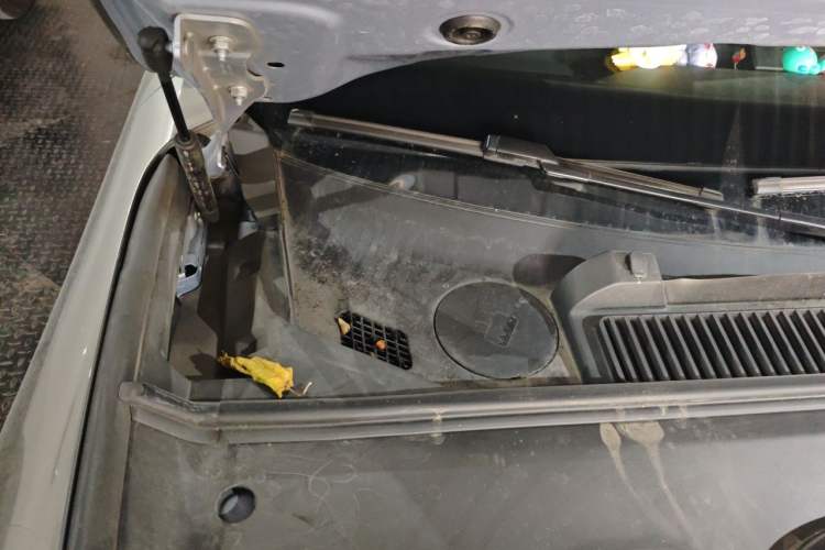 Used NETA GT 2023 580 AWD Engine Bay Right