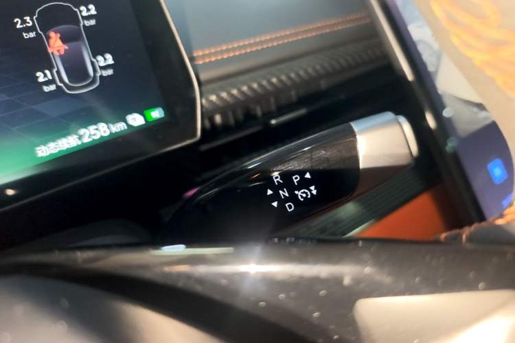 Used NETA GT 2023 580 AWD Sport Edition Gear Lever