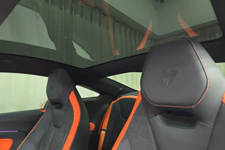 Used NETA GT 2023 580 AWD Headliner